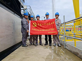 業(yè)主給華新機(jī)電黨員突擊隊(duì)頒了“金牌”！
